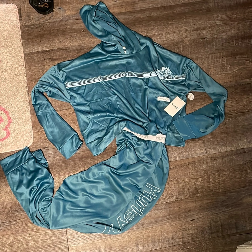 NWT Hurley hoodie and sweatpants